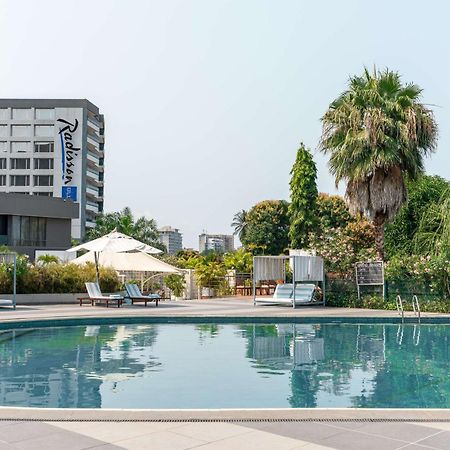 Radisson Blu Okoume Palace Hotel, Либревиль Экстерьер фото