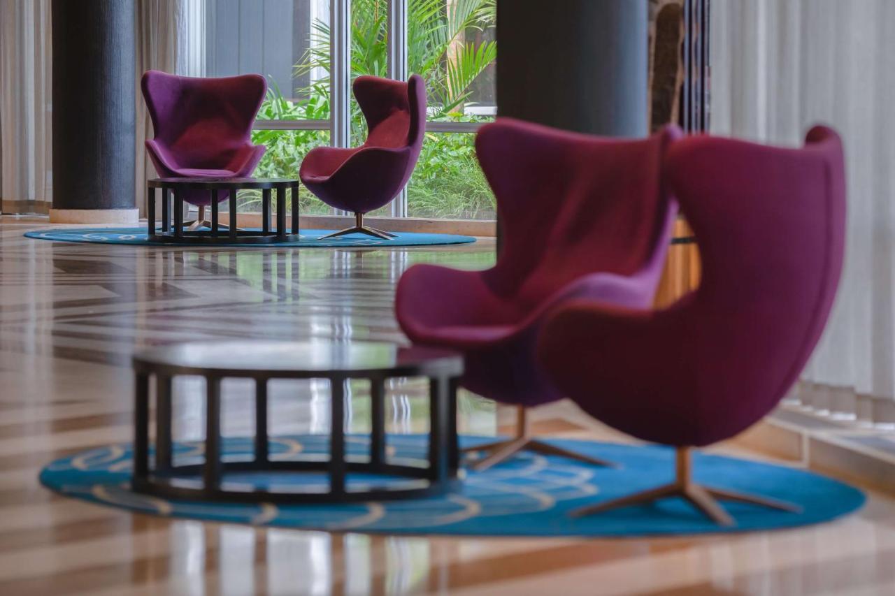Radisson Blu Okoume Palace Hotel, Либревиль Экстерьер фото