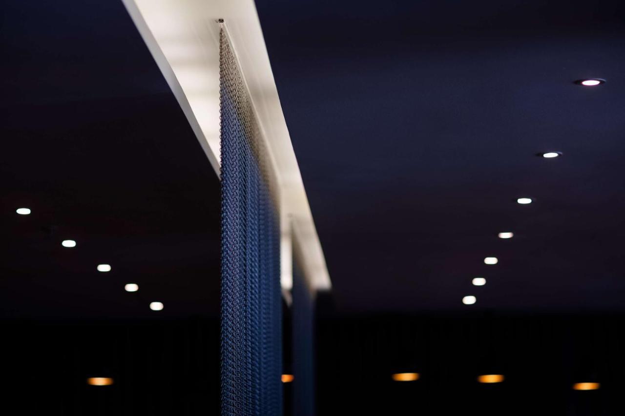 Radisson Blu Okoume Palace Hotel, Либревиль Экстерьер фото